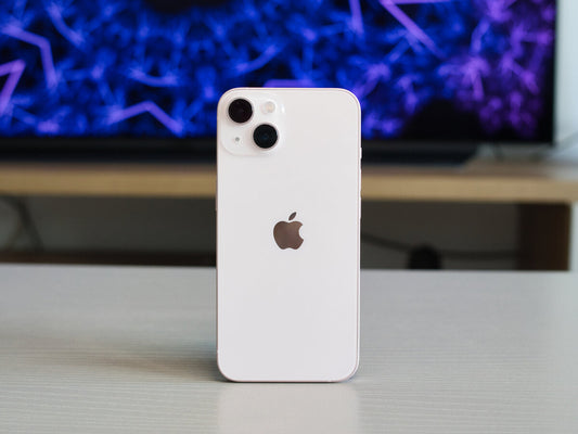 Apple iPhone 13